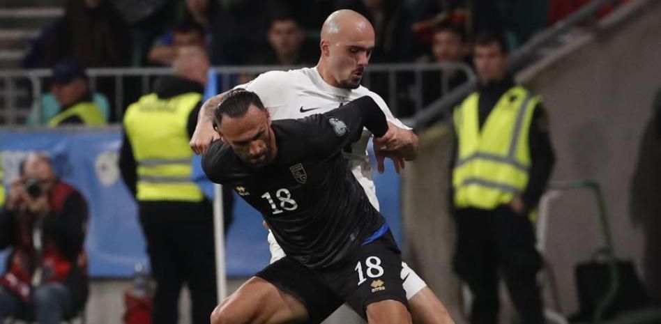 कोसोवो कम से कम प्ले-ऑफ के लिए योग्यता की गारंटी देता है और विश्व कप में सीधे आगे बढ़ने के लिए उसे अंतिम दौर में स्विट्जरलैंड को 6 गोल से हराना होगा।