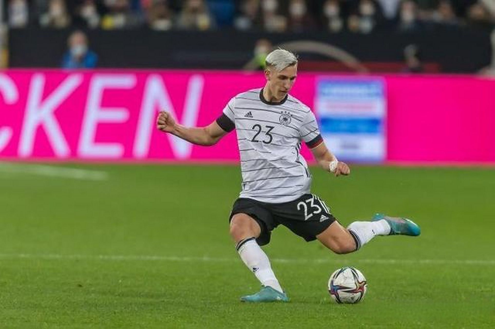 डी स्काई: श्लोटरबेक को स्लोवाकिया के खिलाफ खेलने की उम्मीदें हैं, लेकिन किमिच आशावादी नहीं हैं