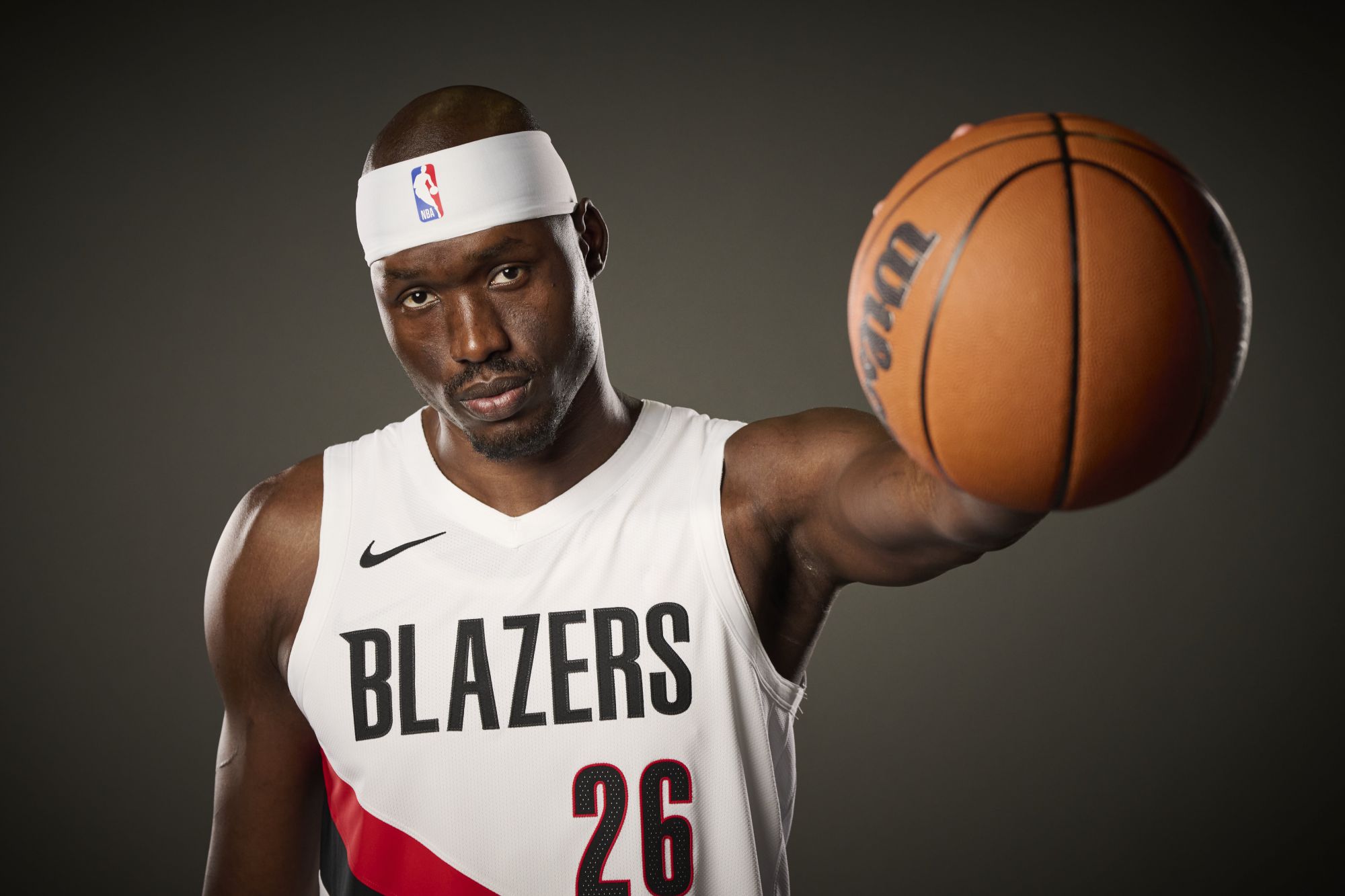 रीज़ ने 5 में से 4 तीन-पॉइंटर्स बनाए और 12 अंक, 2 सहायता और 0 त्रुटियां हासिल कीं, टीम-उच्च प्लस-माइनस +21 के साथ।