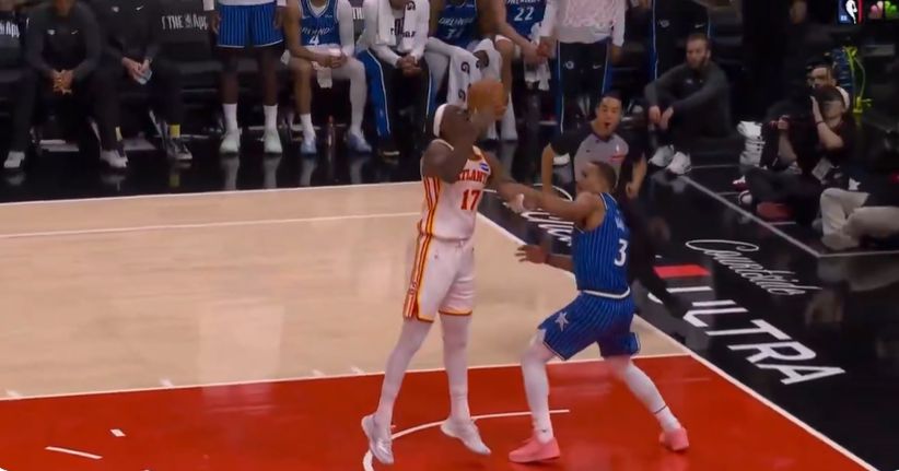 बैन: मैं गेंद के लिए दौड़ रहा था और गलती से ओकोंगवु से टकरा गया। मुझे निकाले जाने की उम्मीद नहीं थी.