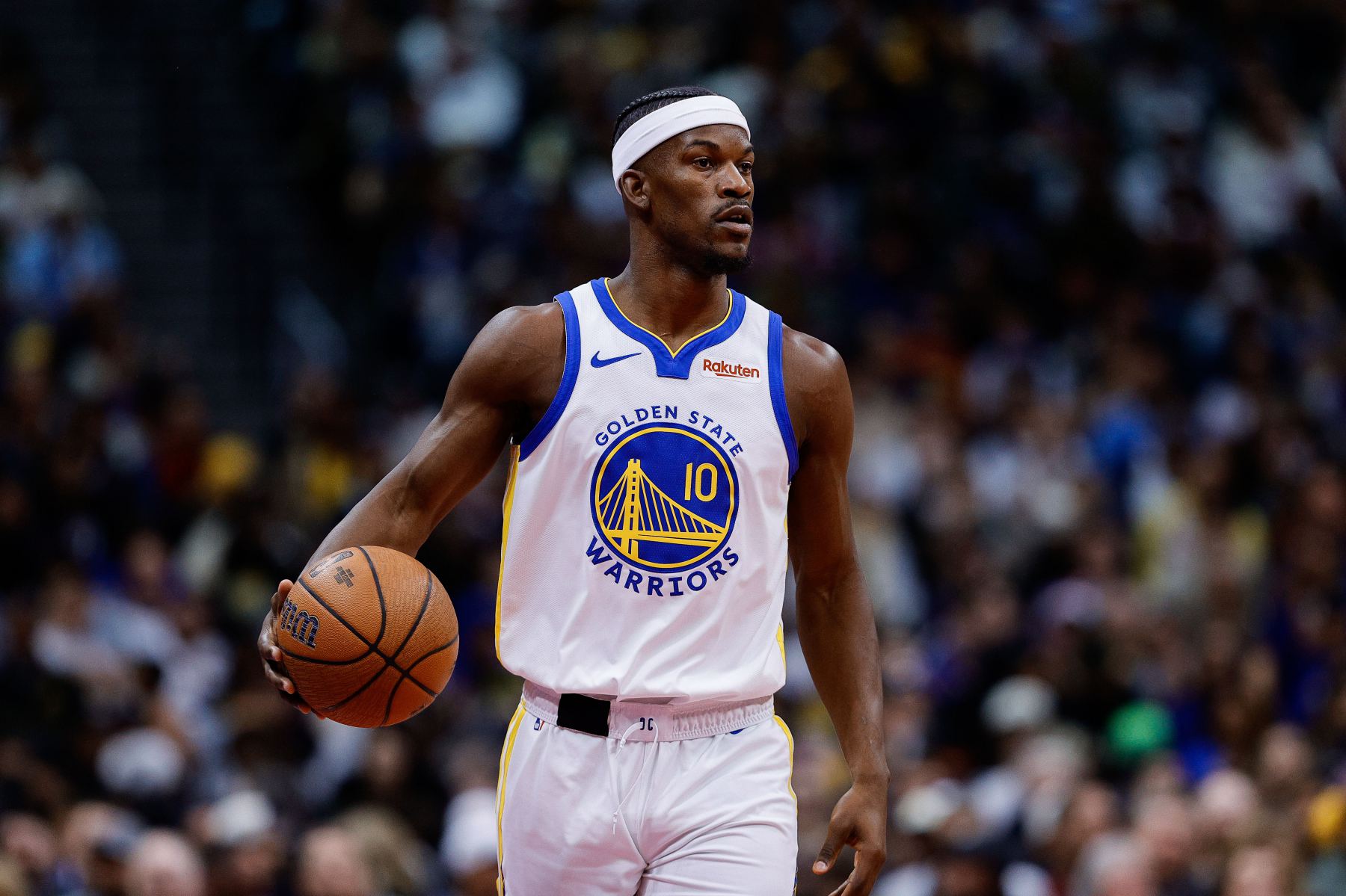 स्थिर प्रदर्शन! बटलर ने 14 में से 7 शूटिंग पर 21 अंक बनाए और 8 रिबाउंड हासिल किए।