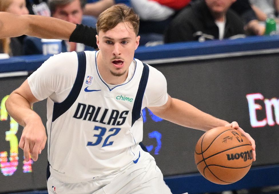 लू: फ़्लैग एक बहुत ही प्रतिस्पर्धी खिलाड़ी है जो हमेशा खेल को सही तरीके से खेलता है।