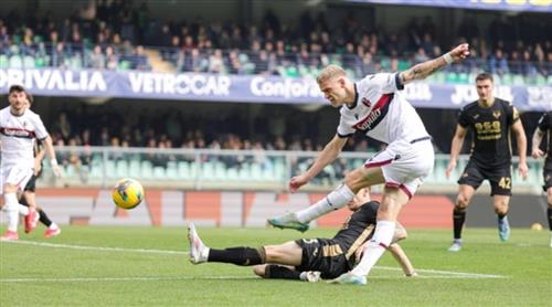 वेरोना ग्रीस बनाम बोलोग्ना