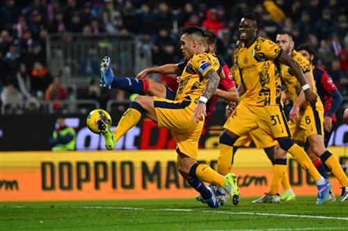 कैग्लियारी बनाम इंटर मिलान