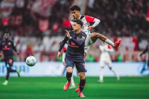 आइंट्राख्ट फ्रैंकफर्ट बनाम मेन्ज़ 05