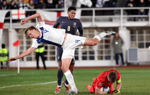 फ़िनलैंड बनाम इंग्लैंड