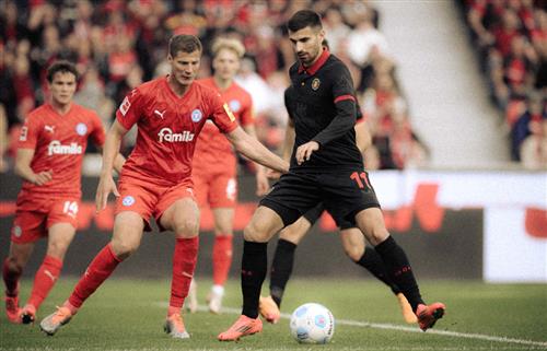 बायर लीवरकुसेन बनाम कील होल्स्टीन