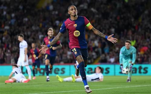 बार्सिलोना बनाम यंग बॉयज़