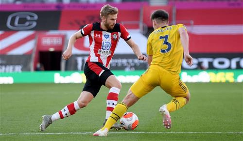 ब्रेंटफोर्ड बनाम क्रिस्टल पैलेस