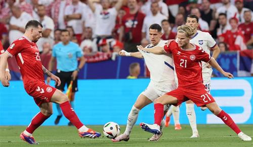 डेनमार्क बनाम सर्बिया