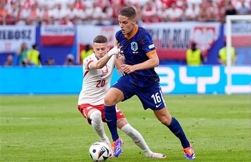 पोलैंड बनाम नीदरलैंड