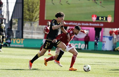 स्टेड ब्रेस्टोइस बनाम मोनाको