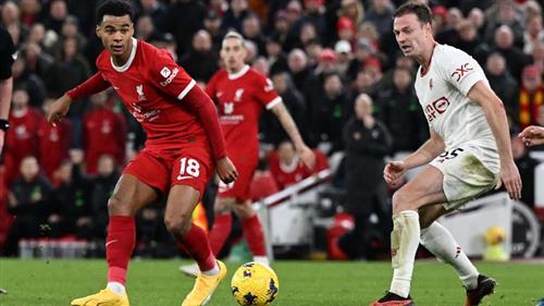 लिवरपूल बनाम मैनचेस्टर यूनाइटेड