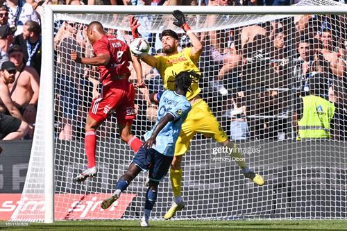 ले हावरे बनाम स्टेड ब्रेस्टोइस