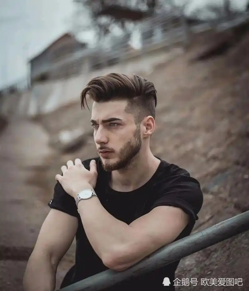 6686体育金牌作者Wolfgang